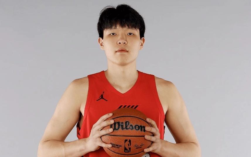 恭喜！杨瀚森NBA首次首发球衣被拍卖