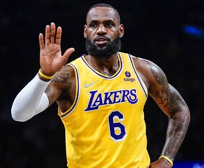 年薪5263万美金！联盟第1！老詹下放发