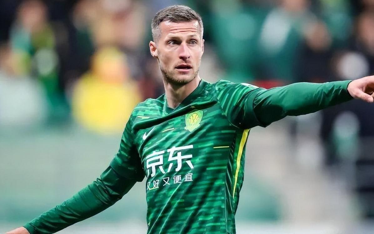 北京国安外援面临大洗牌，两人铁定离