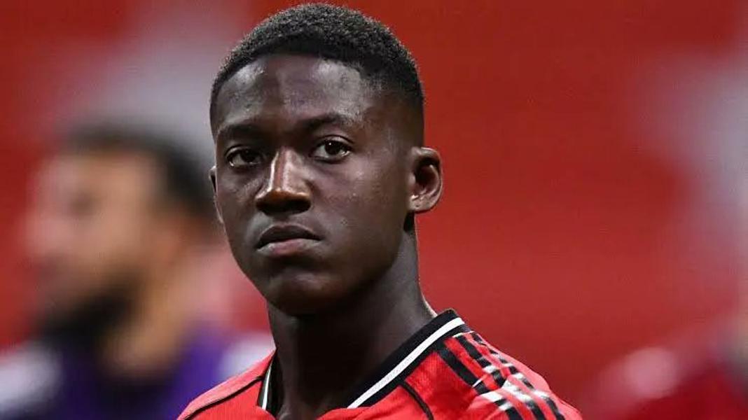 那不勒斯开租借条件打动曼联新帝星