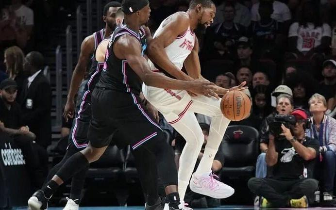 火箭输给热：乌度卡又输斯波教练