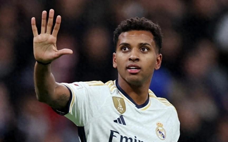 外媒：皇马已准备好冬季转会计划，两位