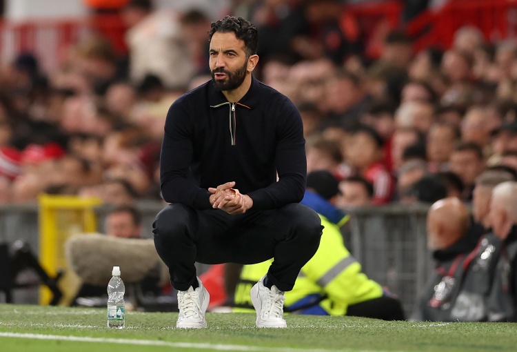 talkSPORT：曼联仍将在夏窗支持阿莫林马奎尔&B费不满高层