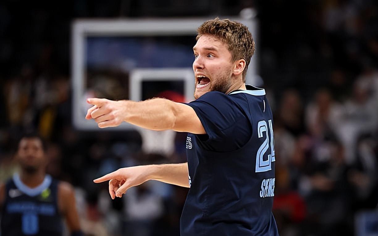 连防守端的自信心都出来了!灰熊后场新星配得上一个先发的位置