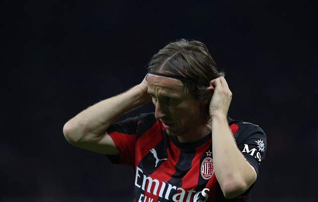 40岁魔笛太拼了：斜线狂奔25米超车22