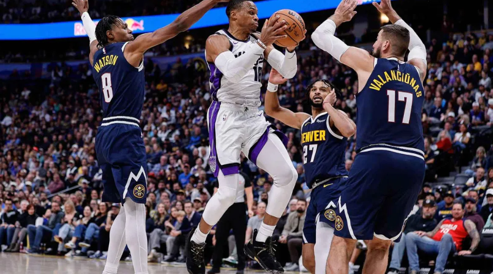 拿360万底薪！砍49+18+16！7年换7队的