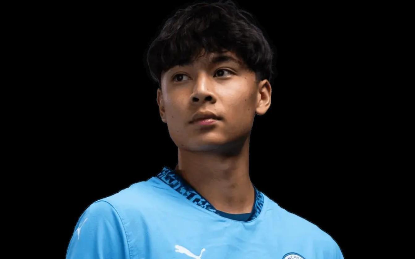 转行，19岁曼城青训小将威尔霍夫特金