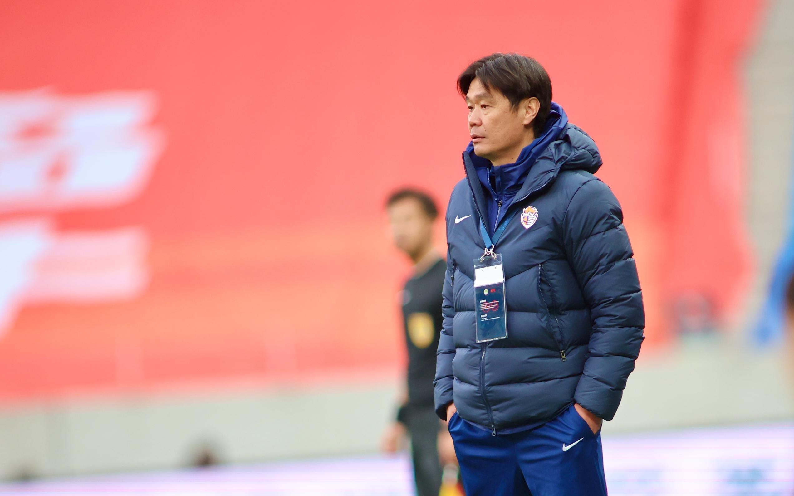 李霄鹏：国安因为周中有亚冠比赛，体能和精力都有点问题