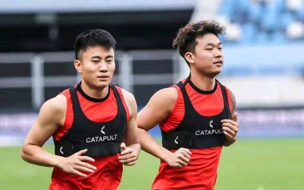 双杀对手！成都蓉城客场20完胜大连英