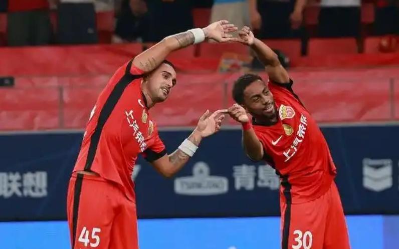 中超冬窗格局：3强搅动转会市场，李金羽成大赢家！传统豪门沉寂