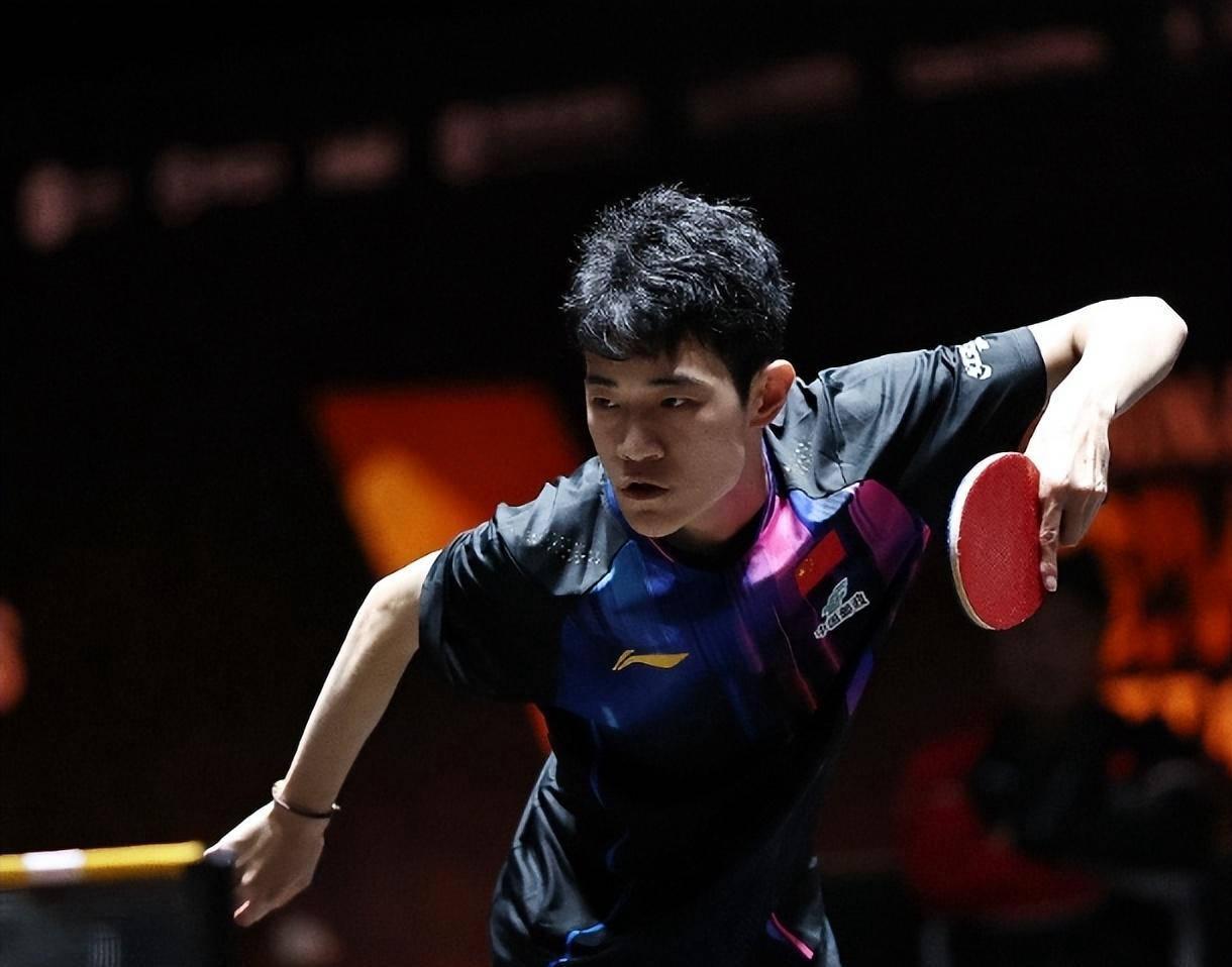 双喜临门!国乒20岁新星崛起冲冠:当梁靖崑替身,曾击败张本智和