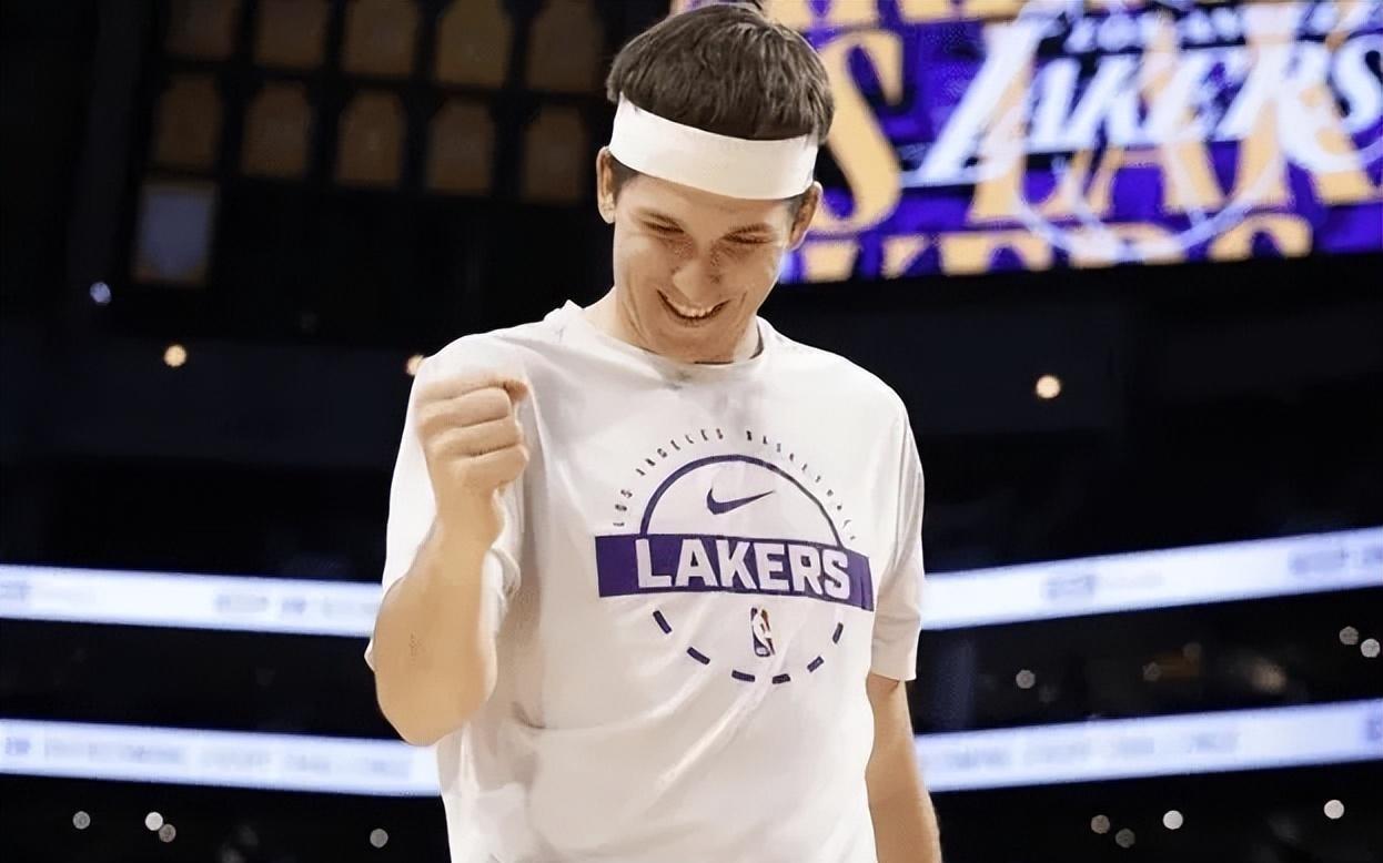 湖人133121鹈鹕迎3喜1忧!里弗斯海斯成长,雷迪克不敢换人!