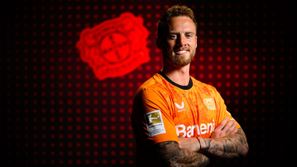 联手滕帅！官方：勒沃库森签31岁荷兰门将弗莱肯，转会费1000万欧