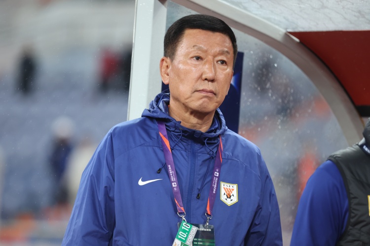 鲁媒：崔康熙暂时缓解了下课危机，未来如何需时间给出答案