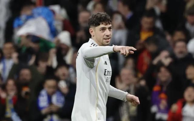 马卡：右路三人组频繁换位，阿韦洛亚成功激活巴尔韦德