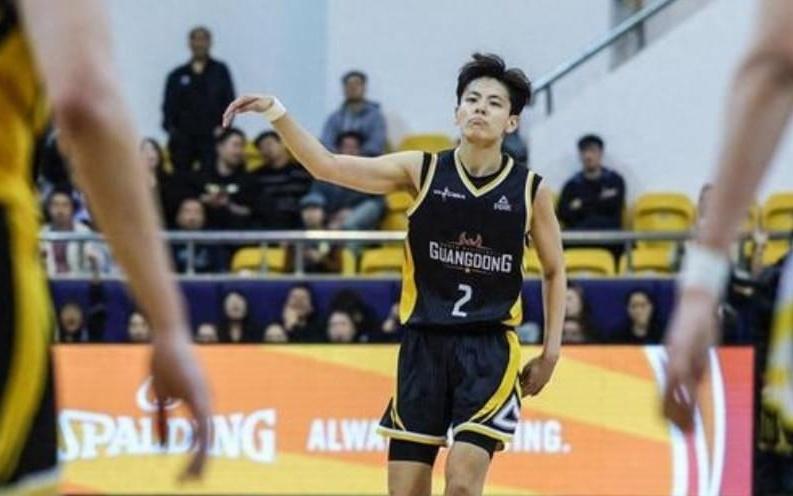 79比70拒绝大逆转！女篮新霸主豪取4