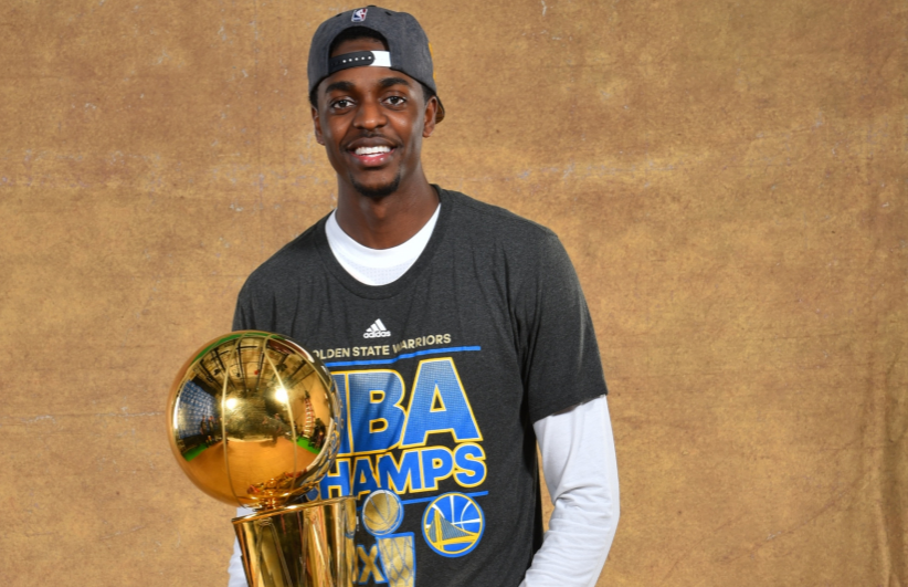 广州男篮签前勇士总冠军球员贾斯汀