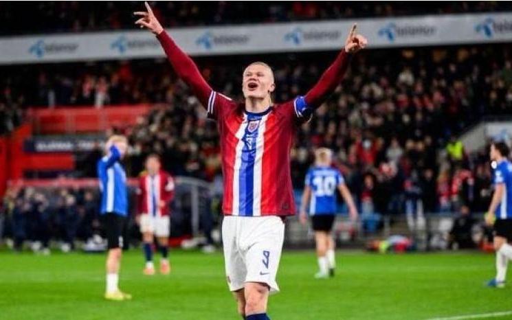 2025年哈兰德10次头球破门追平个人