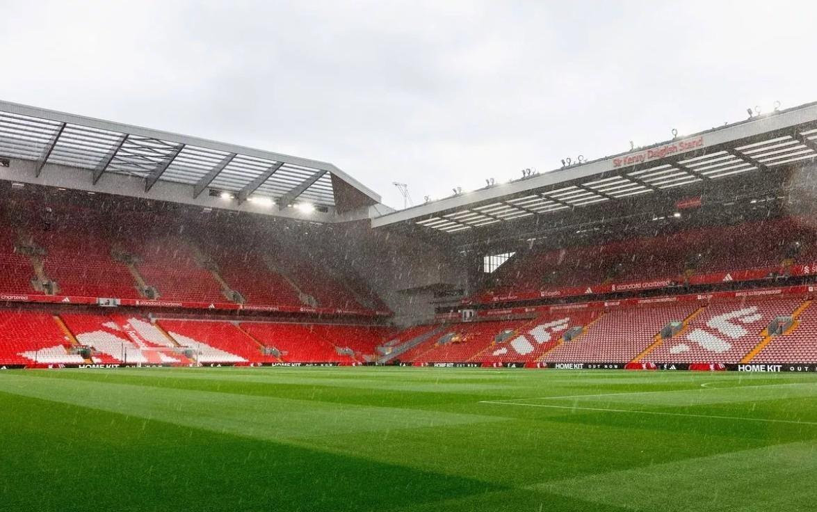 只有101米长，安菲尔德因球场长度不