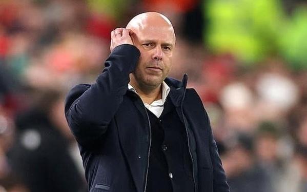 邮报记者：斯洛特仍然得到利物浦高层