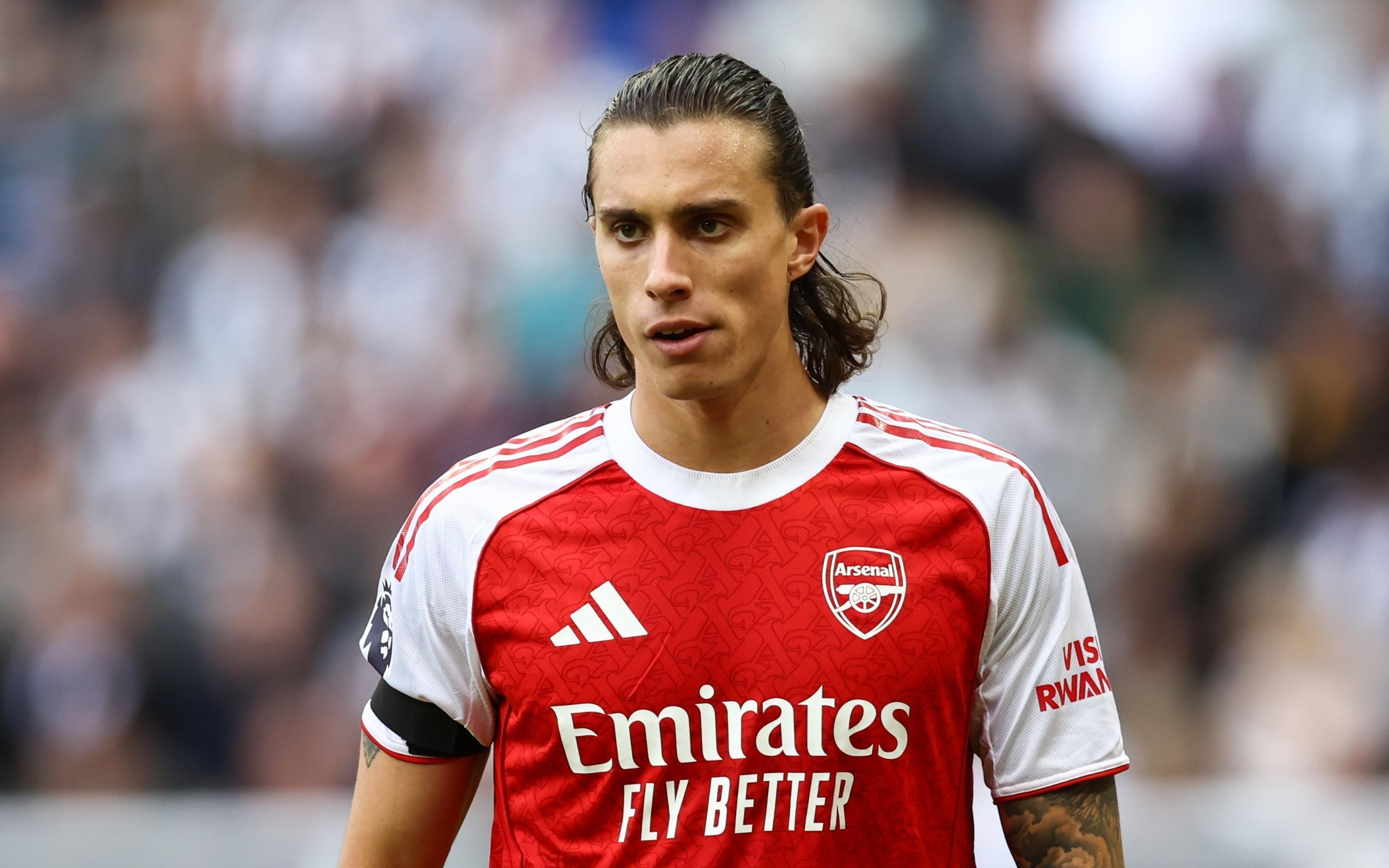 一日英超动向：阿森纳的两名大将受伤