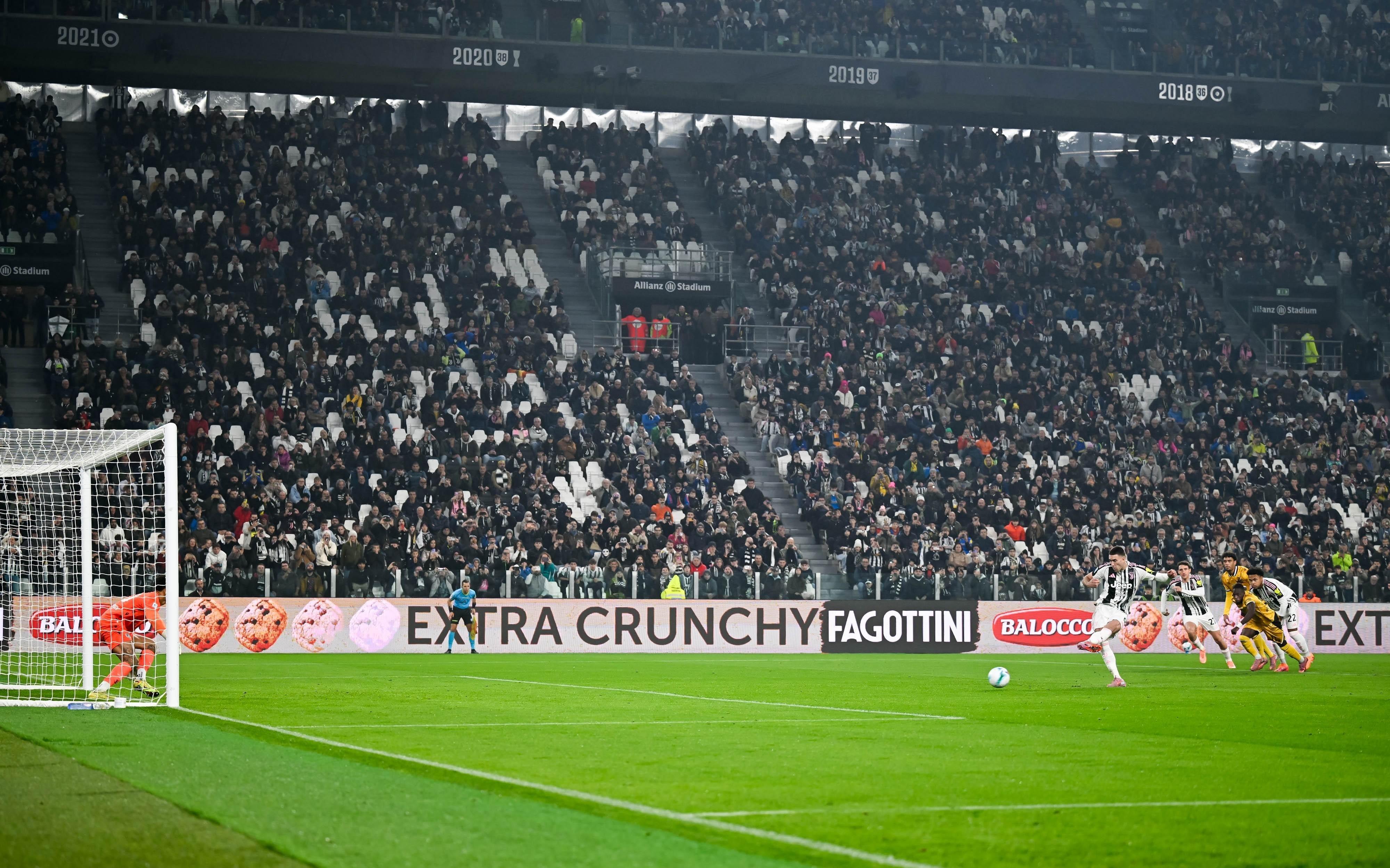 弗拉霍维奇对乌迪内斯点射，尤文终结各项赛事四场进球荒