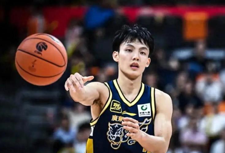 广东队小外援受伤，徐杰领衔俱乐部杯