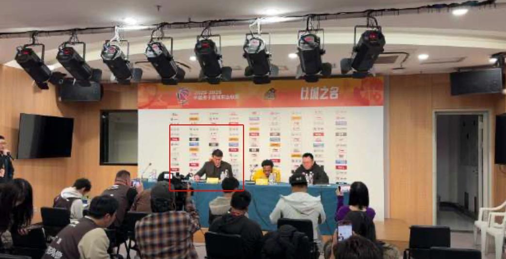 业余！CBA首场潜力赛无教练指挥，国手张宁+33岁葛昭宝领衔出战