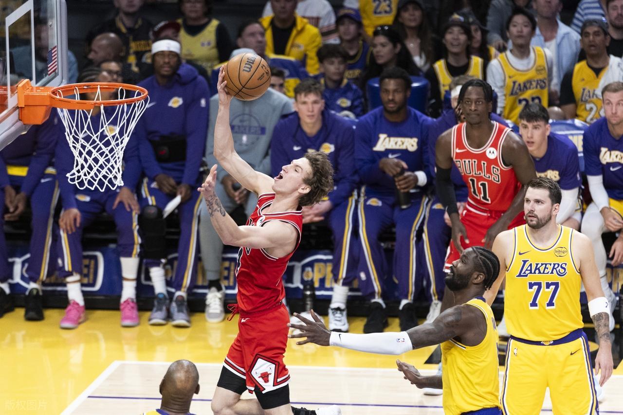 砍51分！东契奇赛后“点名”詹姆斯，湖人名宿狂赞，雷迪克表不满