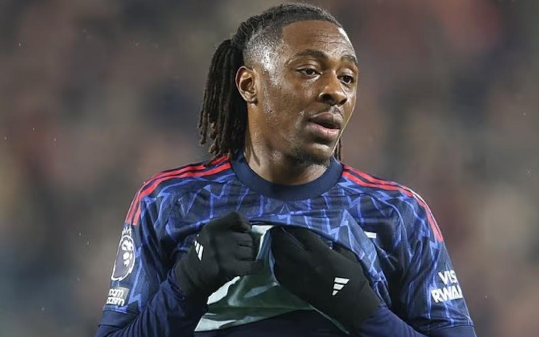 费迪南德：埃泽现在更多是为团队踢球，有点像格拉利什在曼城