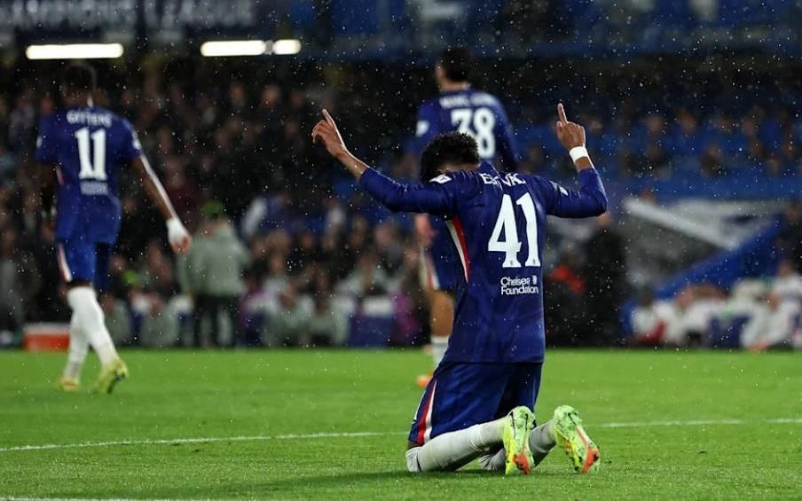 邮报：埃斯特旺最近表现出色，但预计内