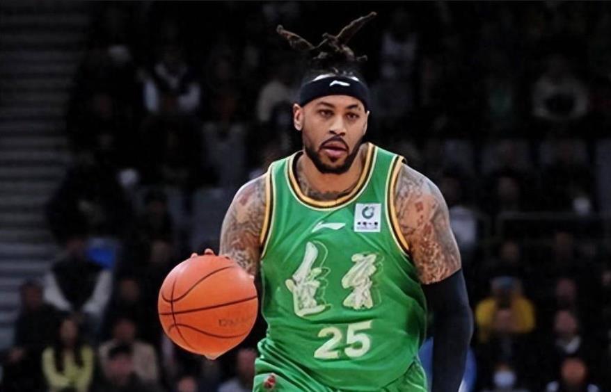 莫兰德场均4.4分，奥利弗场均5.2分，辽