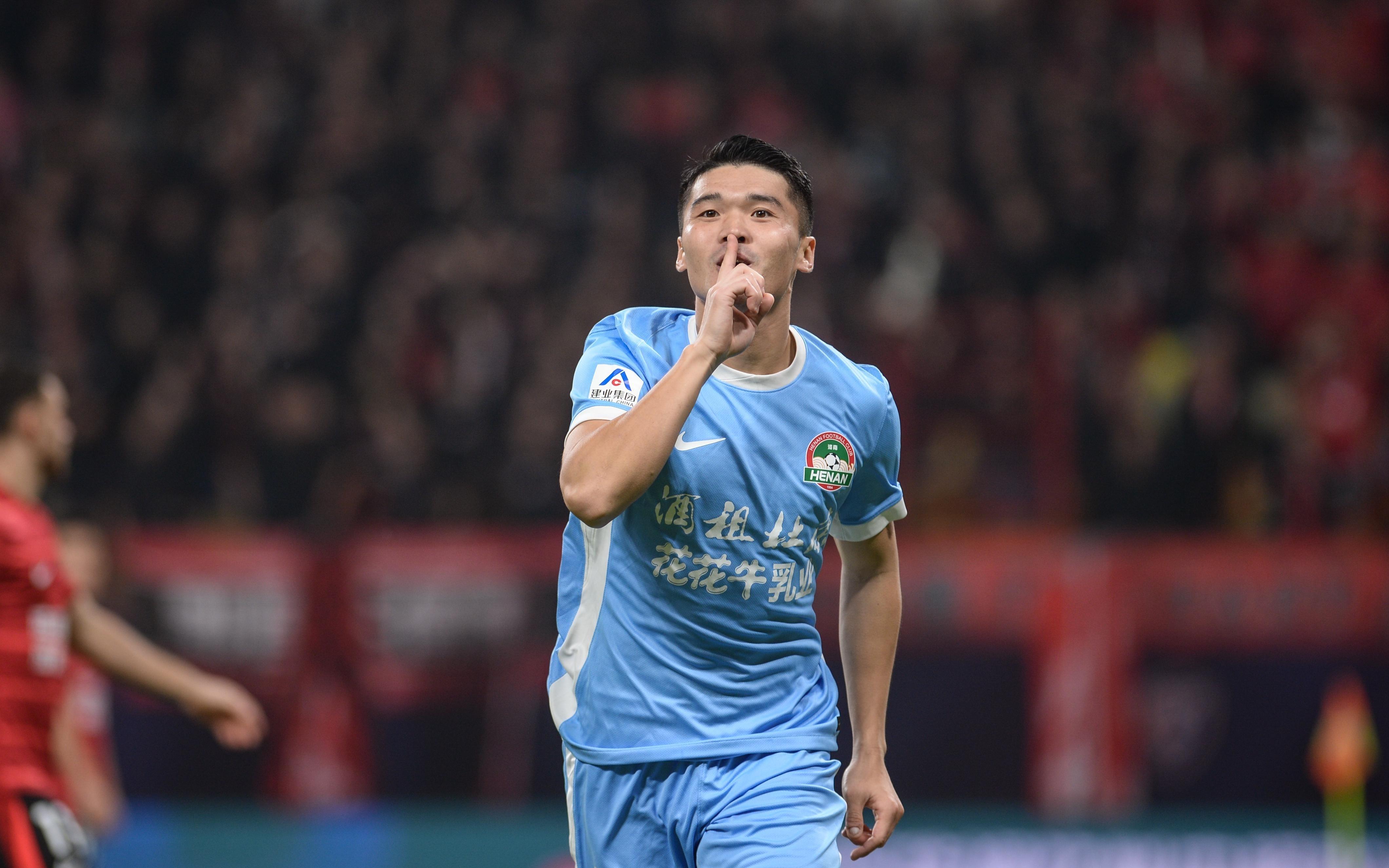 蓉城不敌河南无缘争冠，赛季遭对手联赛双杀+足协杯点球淘汰