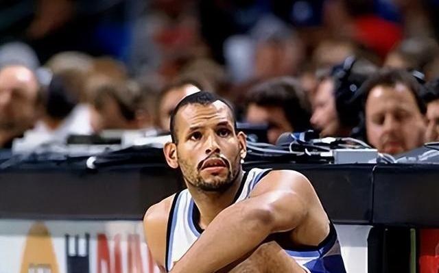 因3000封自荐信阿米奇成功进入NBA