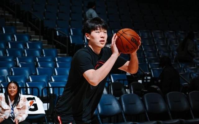 发展联盟背靠背创新高杨瀚森诠释篮球不说谎