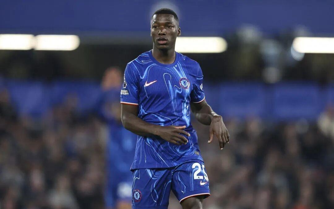 明星神灯夸赞蓝军新后腰：攻防一体实