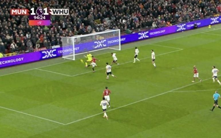 布鲁诺费尔南德斯罕见错失绝杀良机，曼联主场憾平西汉姆