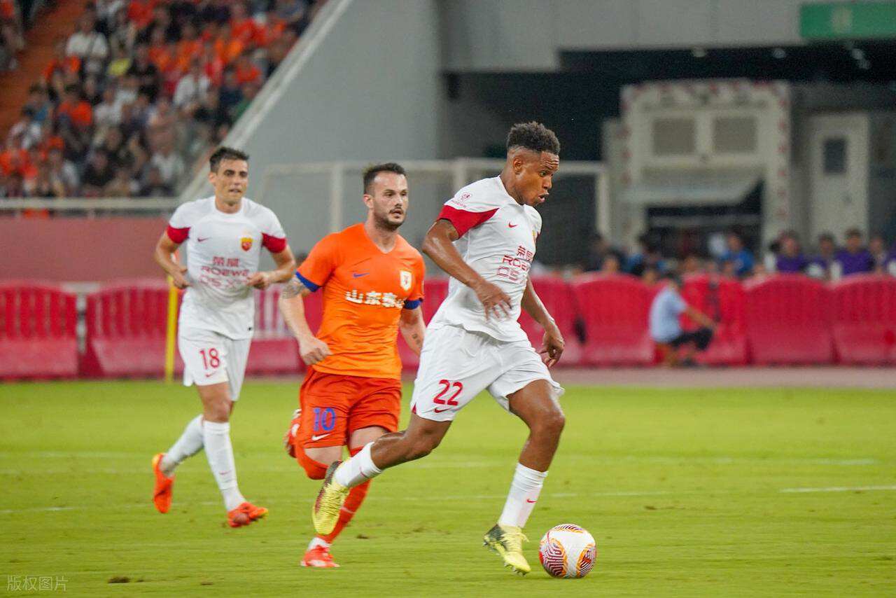 上港有望在中超夺冠后跟这位外援续