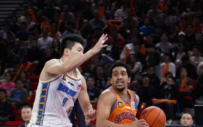 媒体人：前广东、上海外援沃特斯已收