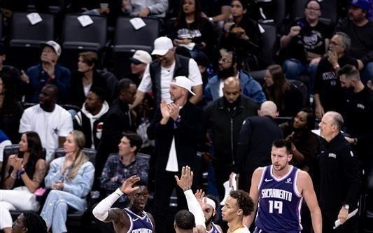 12战9败!国王最多落后44分遭老鹰横扫威少重回首发11中4