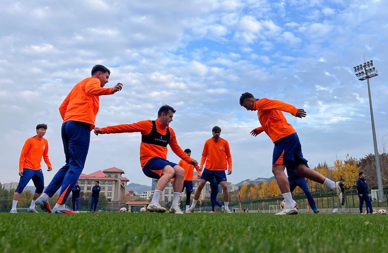 泰山冲击1500分！瓦科冲击金靴泽卡冲