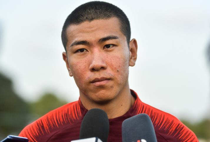 喜讯！武汉三镇功勋中卫正式官宣加盟