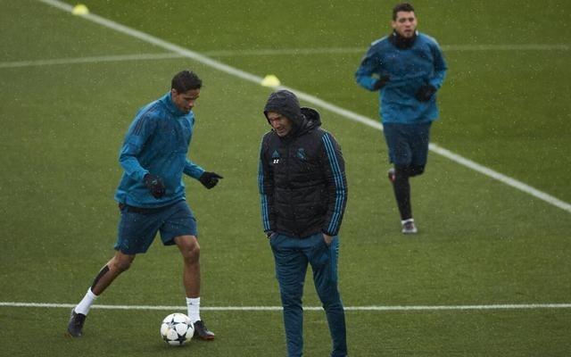 瓦拉内揭秘：当年在皇马，齐祖究竟在我耳边嘀咕了啥