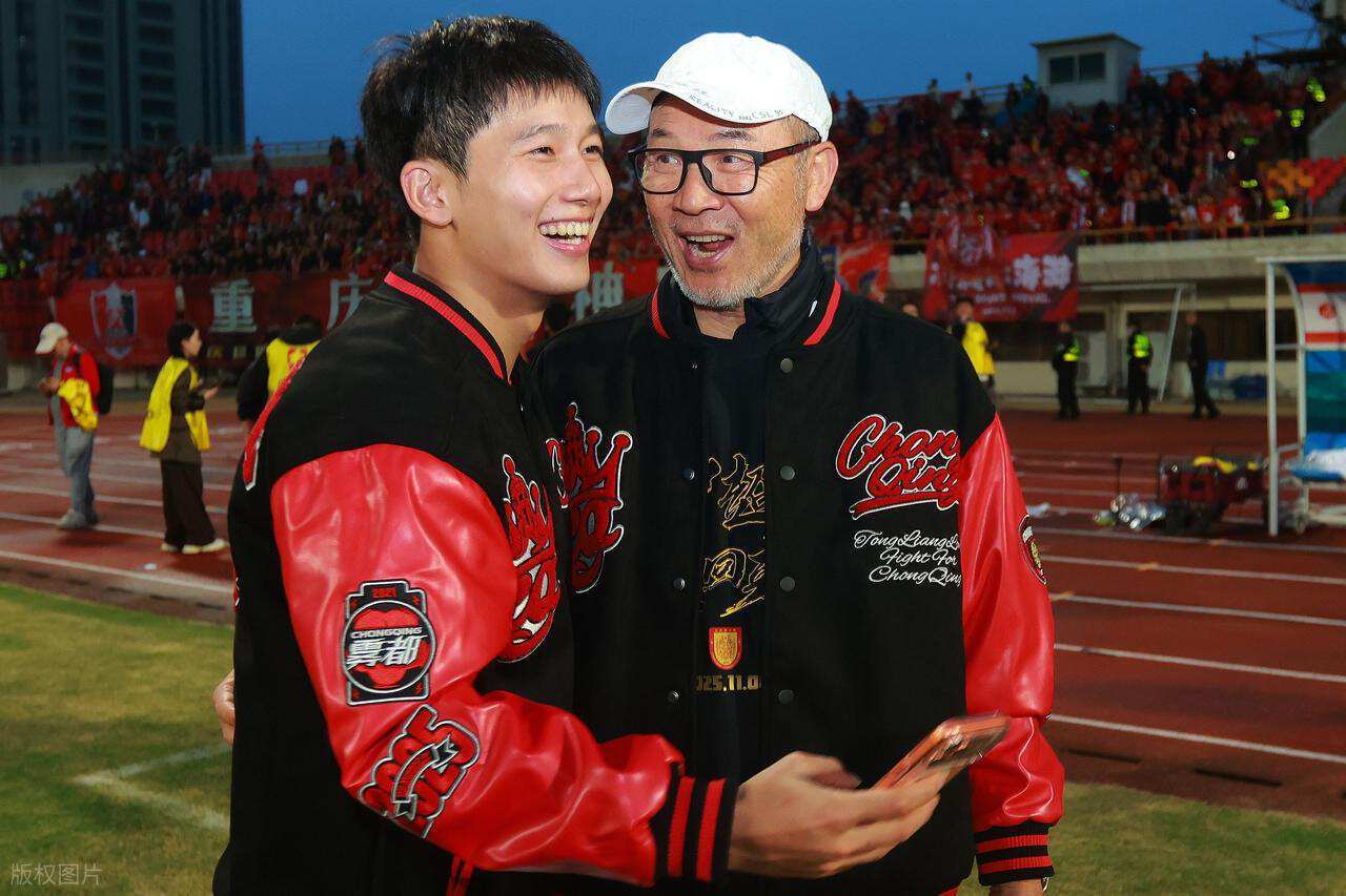 不是谢晖也不是张外龙，本土少帅成铜梁龙主教练热门，值得期待