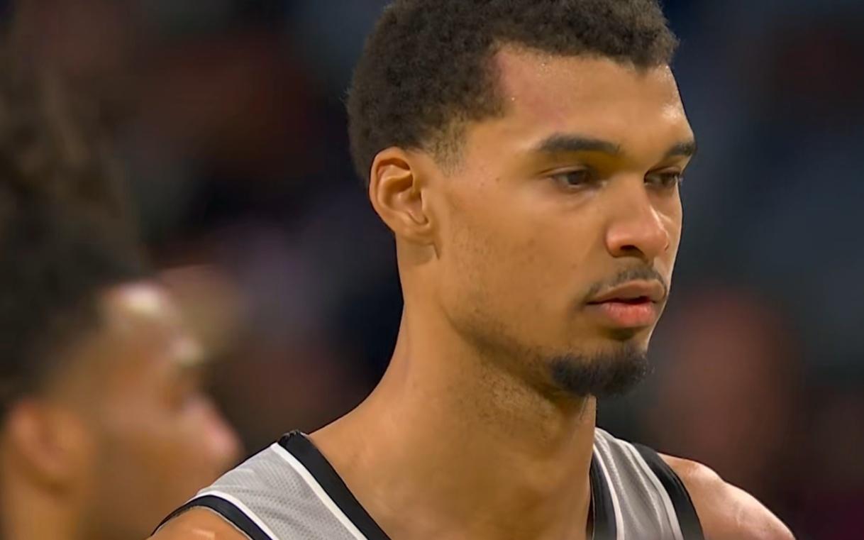 打头推腰全用上!马刺5打8终结雷霆16连胜,9分钟被吹11犯也能赢