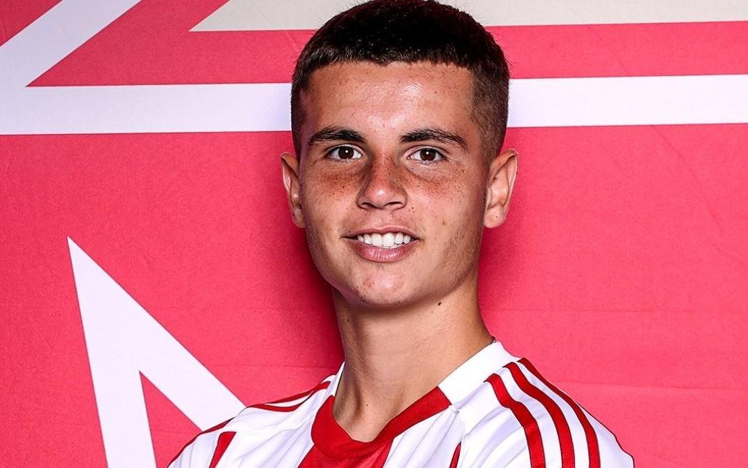 奥林匹亚科斯中场：皇马是世界最强球