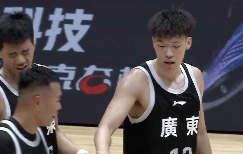 扶正！张昊正式打成广东队大腿，这可是