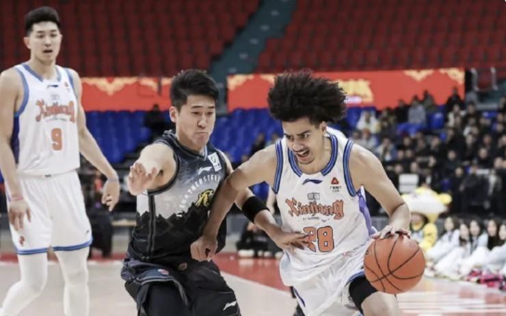 表现欠佳，刘炜：留给理查德森的时间不