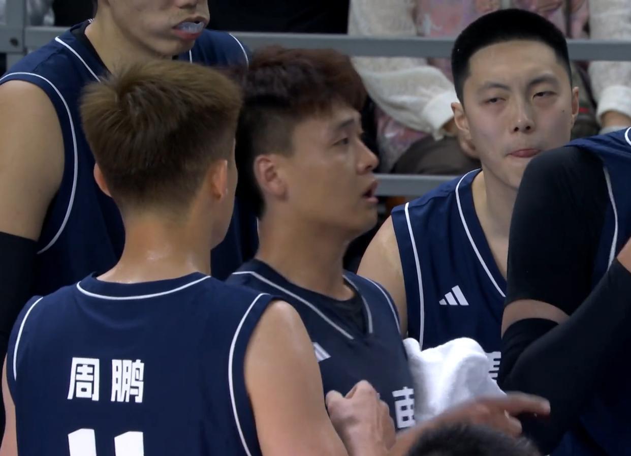 完爆胡明轩+碾压赵睿!广东“真核”狂轰48+9+6,保送杜锋进决赛