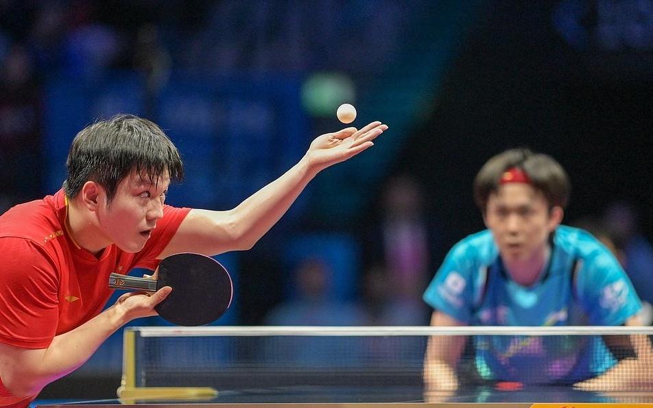 体坛联播阿森纳4比1大胜热刺，梅罗双